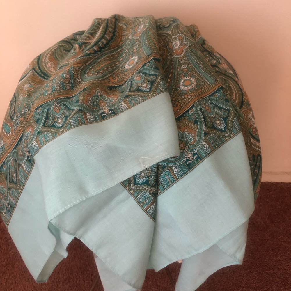 Glentex multi green paisley scarf.